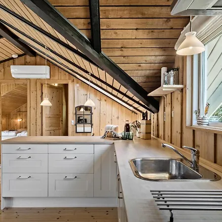 3 Bedroom Lovely In Дом отдыха *