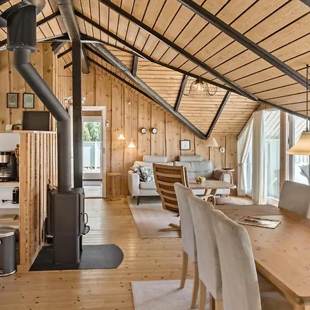 3 Bedroom Lovely In Дом отдыха