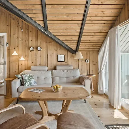 3 Bedroom Lovely In Дом отдыха