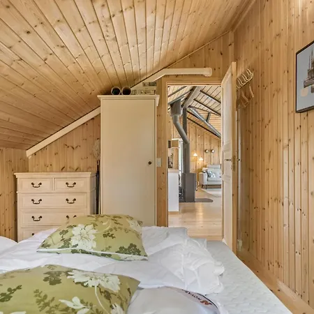 3 Bedroom Lovely In Дом отдыха *